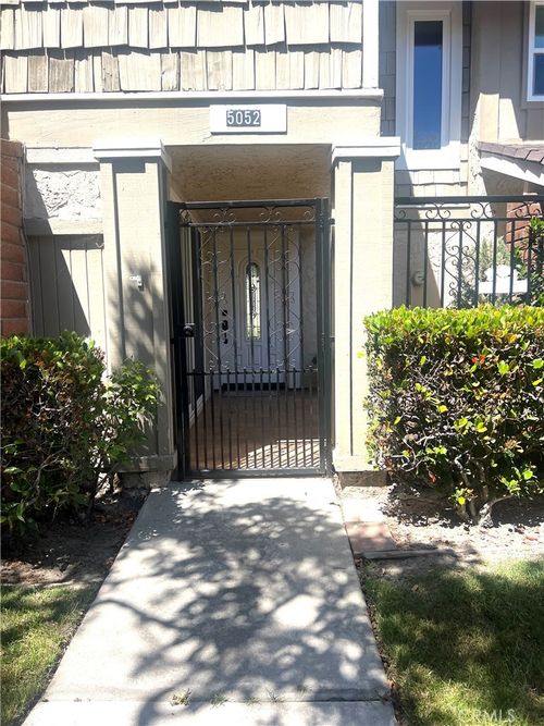 5052 Hampton Ct, Westminster, CA, 92683-4826 | Card Image