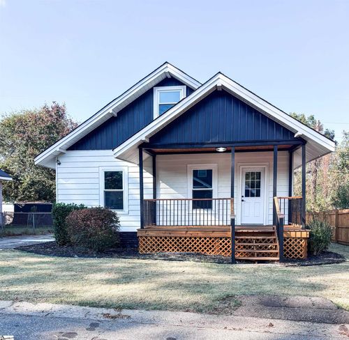 67 E 8th St, Greenville, SC, 29611-4233 | Card Image