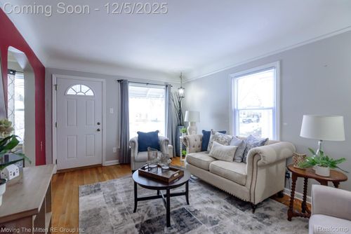 21328 Audette St, Dearborn, MI, 48124-3024 | Card Image