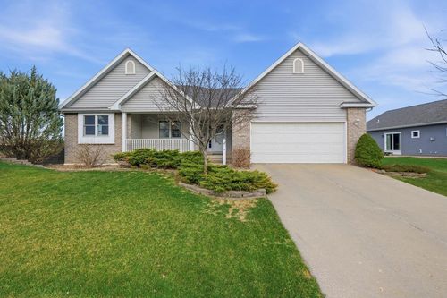 1609 Oakridge Way, Stoughton, WI, 53589 | Card Image