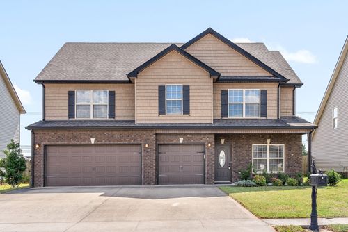 1016 Thrasher Dr, Clarksville, TN, 37040-1450 | Card Image