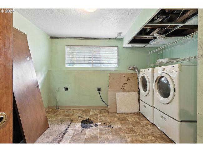 1425 Se 9 Th St, House other with 6 bedrooms, 3 bathrooms and null parking in Gresham OR | Image 26