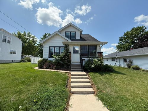 810 10th St, Monroe, WI, 53566-1713 | Card Image
