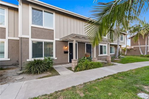 11240 Dover Way, Stanton, CA, 90680-2918 | Card Image