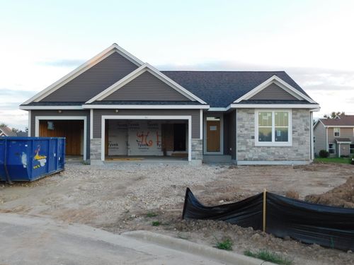 961 Horseshoe Ct, Belgium, WI, 53004-9455 | Card Image