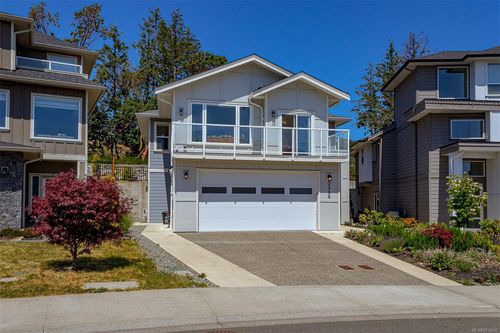 2406 Azurite Cres, Victoria, BC, V9B0Z6 | Card Image