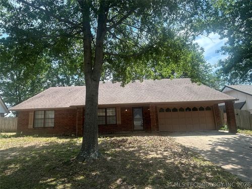 7918 E 77th Street, Tulsa, OK, 74133 | Card Image