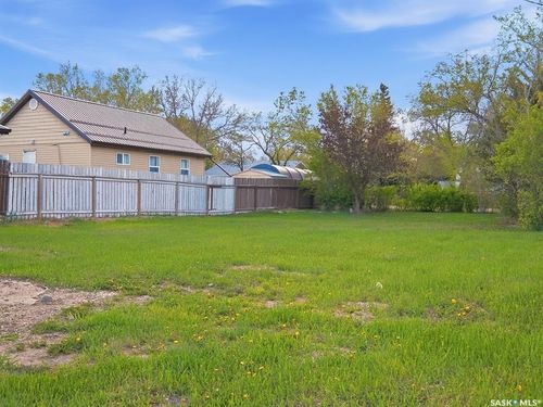 206 1st Avenue E, Rosetown, SK, S0L2V0 | Card Image