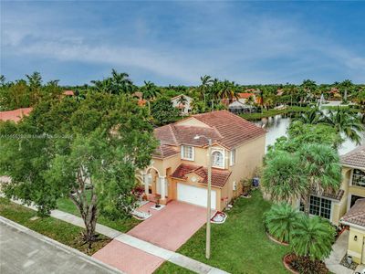 1130 Nw 184th Pl, House other with 5 bedrooms, 3 bathrooms and null parking in Pembroke Pines FL | Image 1