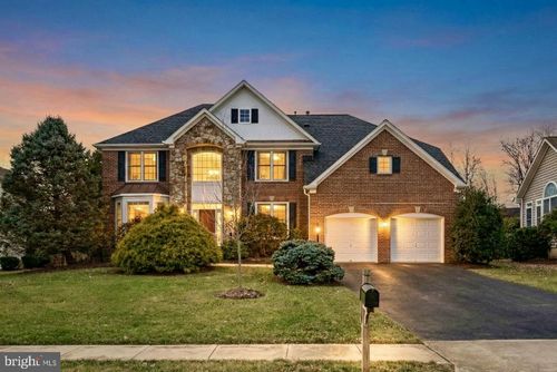 9084 Acadia Park Dr, BRISTOW, VA, 20136-2100 | Card Image