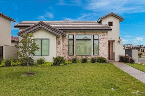 800 Grambling Ave, McAllen, TX, 78504-6587 | Card Image