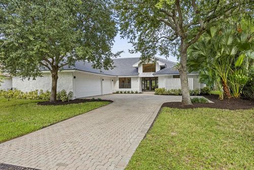 3 Aiden Ct, Palm Beach Gardens, FL, 33418-7018 | Card Image
