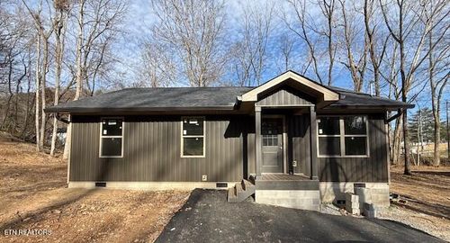 503 Hillcrest St, Clinton, TN, 37716-2206 | Card Image