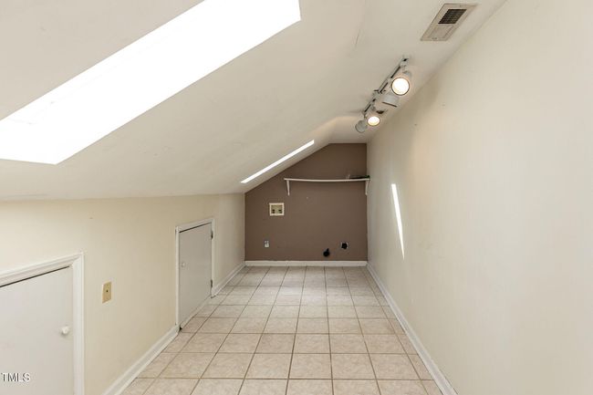 034-1920x1080-laundry-room | Image 36