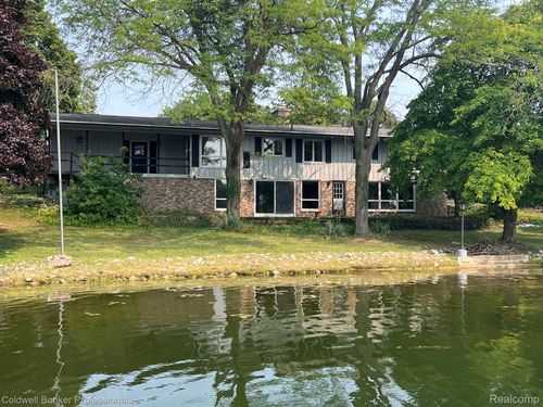 4854 Apache Path, Owosso, MI, 48867-9732 | Card Image