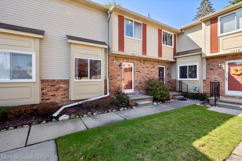1823 Torquay Ave, Royal Oak, MI, 48073-1222 | Card Image