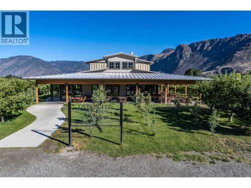 725 Mackenzie Rd, Cawston, BC, V0X1C2 | Card Image