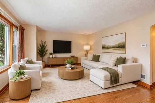 3851 W 108th Place, Chicago, IL, 60655 | Card Image