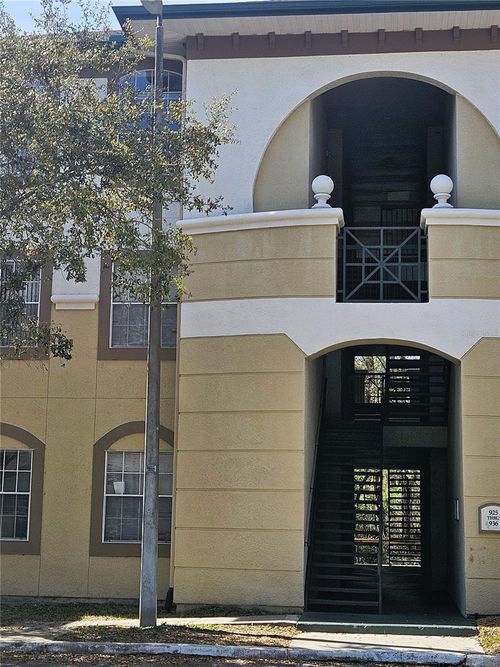 apt-935-17112 Carrington Park Dr, TAMPA, FL, 33647-2636 | Card Image