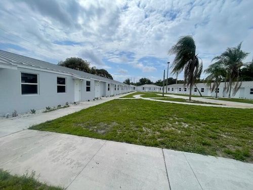 2-4383 Windsor Avenue, West Palm Beach, FL, 33407 | Card Image