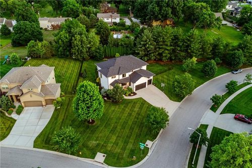 10903 W 169th Ter, Overland Park, KS, 66221-7954 | Card Image
