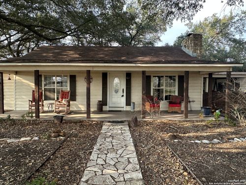 11739 County Road 401, Stockdale, TX, 78160-6173 | Card Image