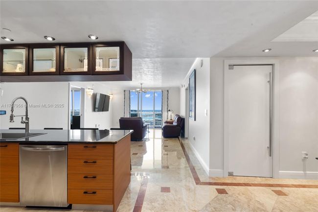 APT-4808 - 50 Biscayne Blvd, Condo with 2 bedrooms, 2 bathrooms and null parking in Miami FL | Image 5