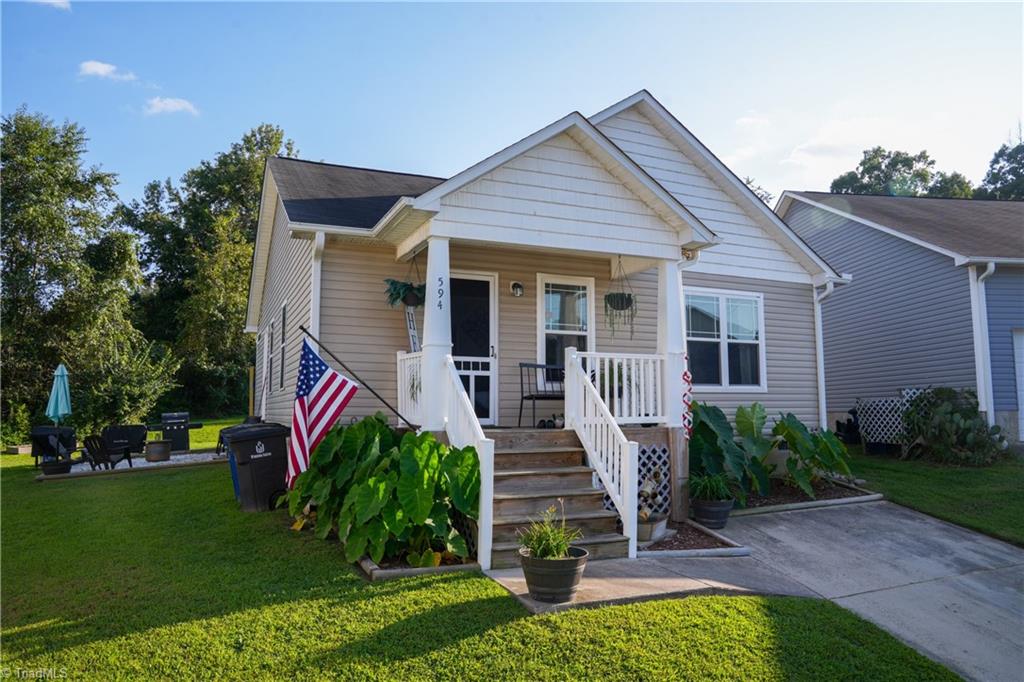Denny Dr, Winston Salem, NC 27107