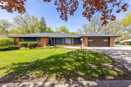 828 Tamarack Ln, Rockford, IL, 61107-3560 | Card Image