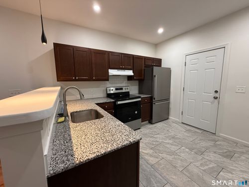 53 Mahl Ave, Hartford, CT, 06120-2311 | Card Image