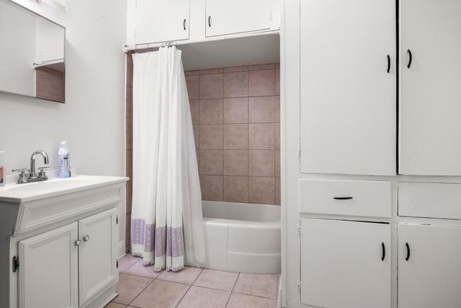Full Bath | Image 6