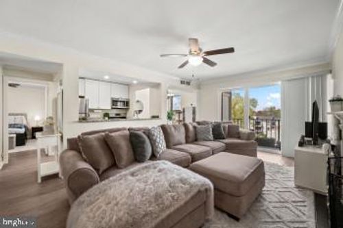 302-112 Duvall Ln, GAITHERSBURG, MD, 20877-1650 | Card Image