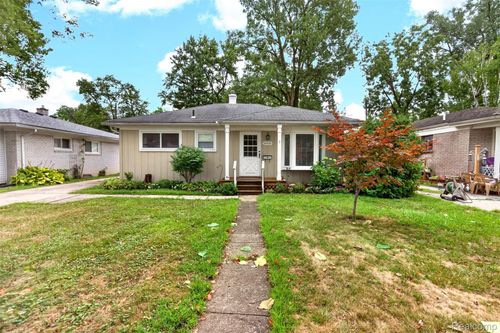 18908 Maplewood St, Livonia, MI, 48152-3518 | Card Image