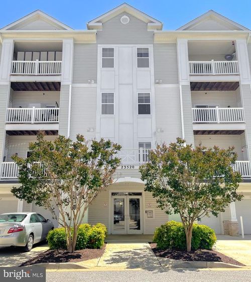 205-23520 F D R Blvd, CALIFORNIA, MD, 20619-7038 | Card Image