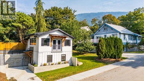 301 Carbonate St, Nelson, BC, V1L4P1 | Card Image