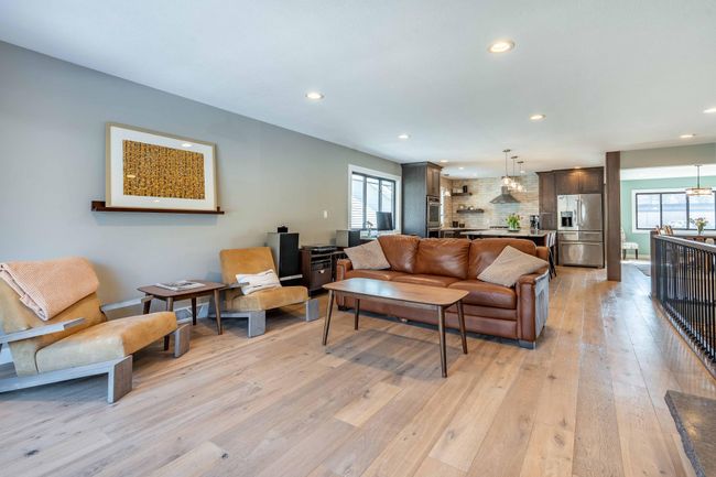 family room | Image 23