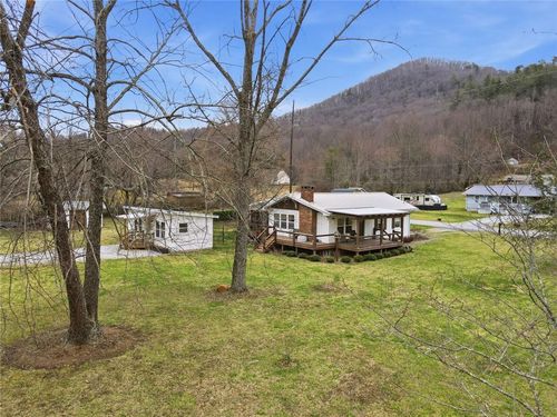 21 Mcintosh Ln, Rabun Gap, GA, 30568-3185 | Card Image