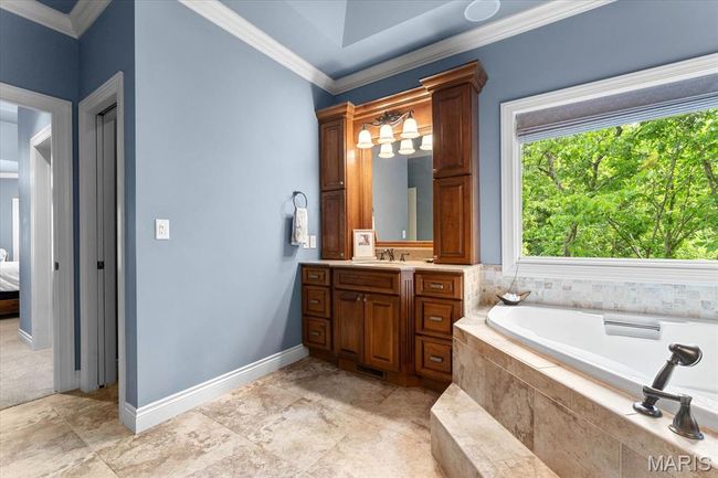 Custom Walk-in Closet | Image 36