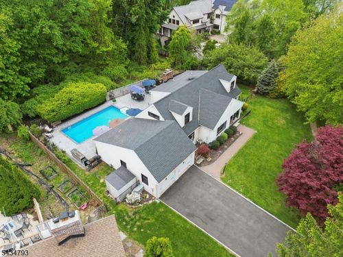 11 Auriemma Ct, Landing, NJ, 07850-1323 | Card Image