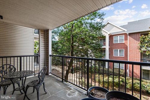 221-3308 Wyndham Cir, ALEXANDRIA, VA, 22302-4308 | Card Image