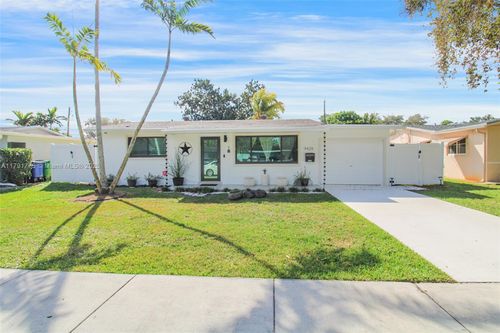 9428 Sw 51st Ct, Cooper City, FL, 33328-4106 | Card Image