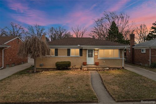 27756 Palmer Blvd, Madison Heights, MI, 48071-4516 | Card Image