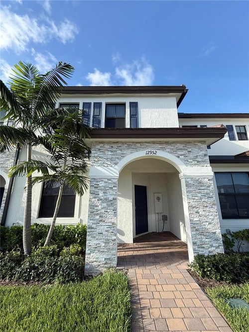 12952-12952 Sw 232nd Ter, Homestead, FL, 33032-9235 | Card Image