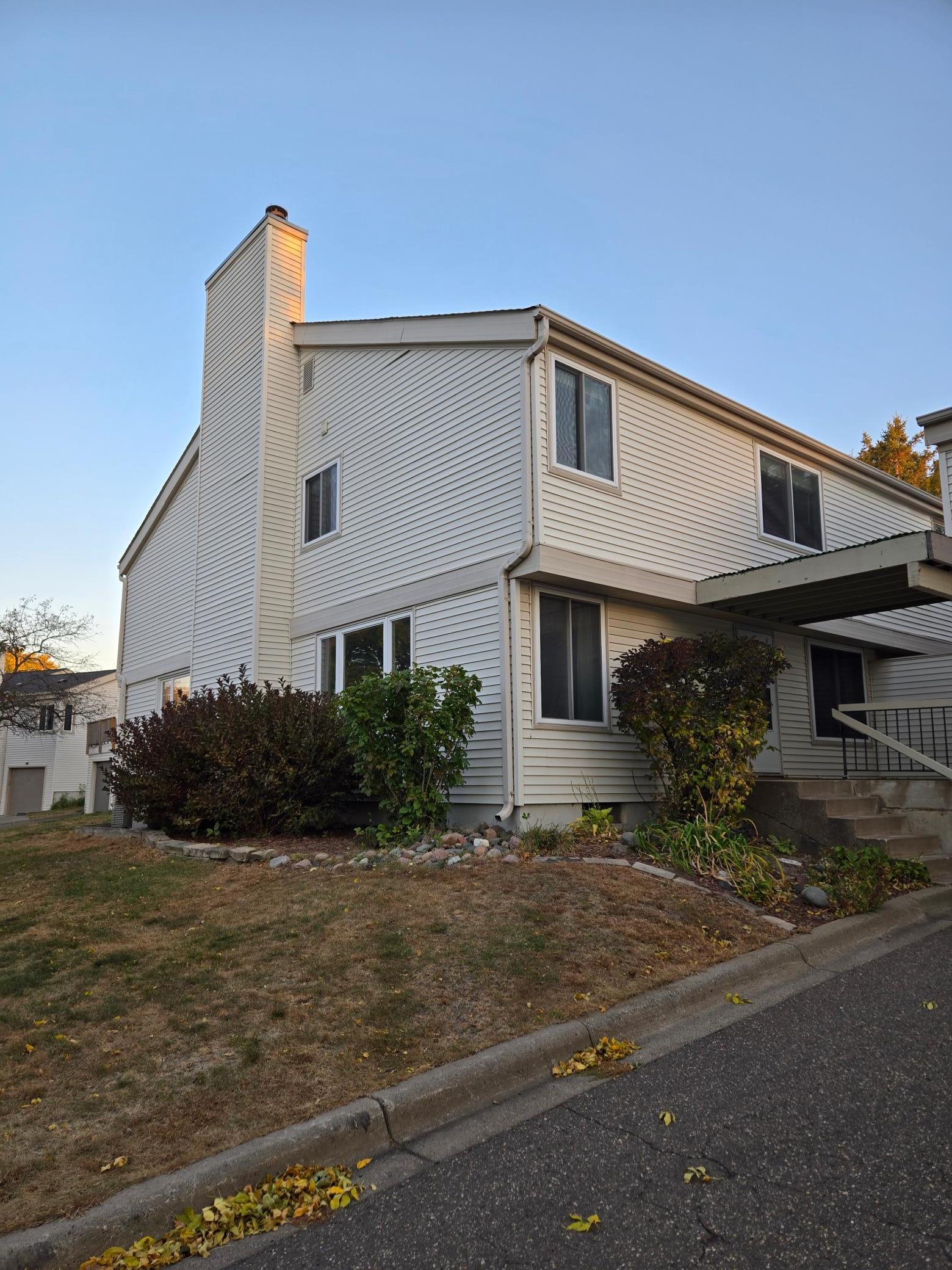 Elan Ct, Saint Paul, MN 55125