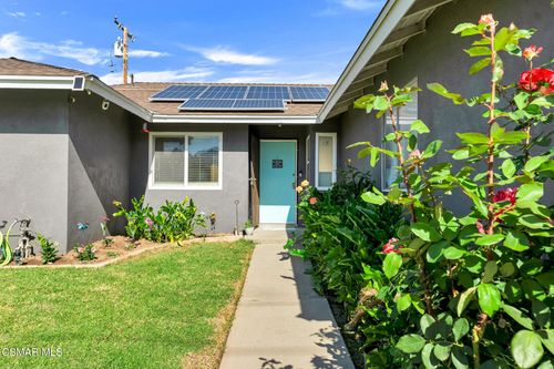 2141 Fitzgerald Rd, Simi Valley, CA, 93065-4933 | Card Image