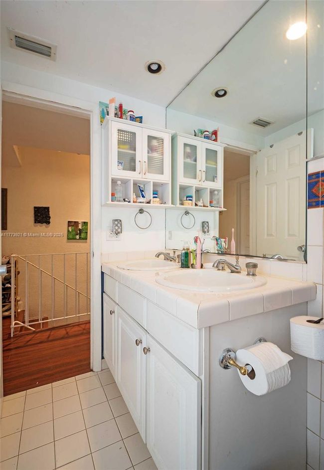 APT-227 - 6709 N Kendall Dr, Condo with 2 bedrooms, 2 bathrooms and null parking in Pinecrest FL | Image 17