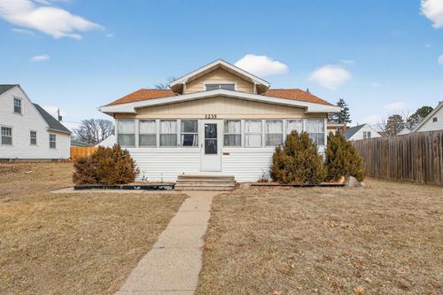 1235 Independence Ave, Waterloo, IA, 50703-4333 | Card Image