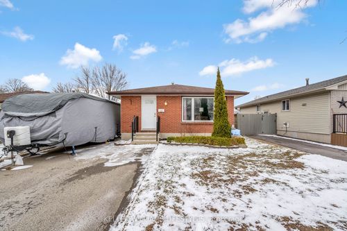 189 Culver Cres, London, ON, N5V3G6 | Card Image