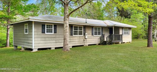 411 Martin Luther King Junior Drive, Poplarville, MS, 39470 | Card Image