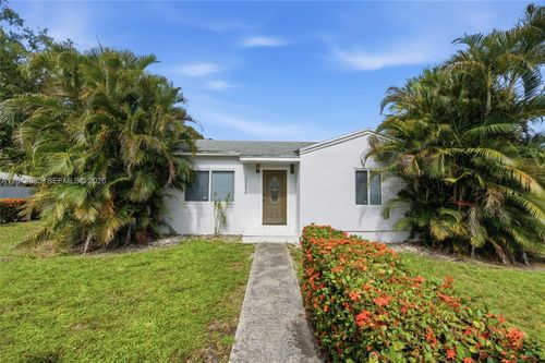 12475 Nw 10th Ave, North Miami, FL, 33168-6427 | Card Image
